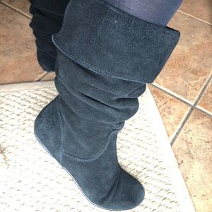 Steve Madden Black Suede Bonanza Boots